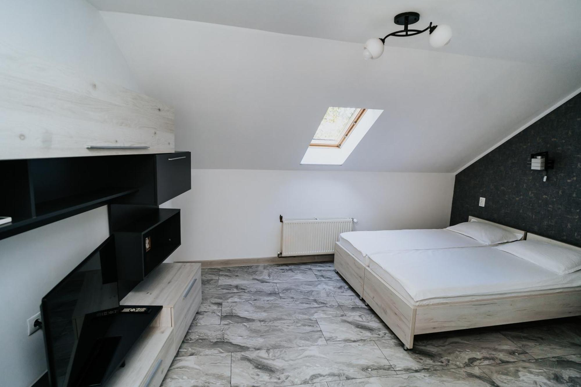 Apartment Attic Sibiu Buitenkant foto