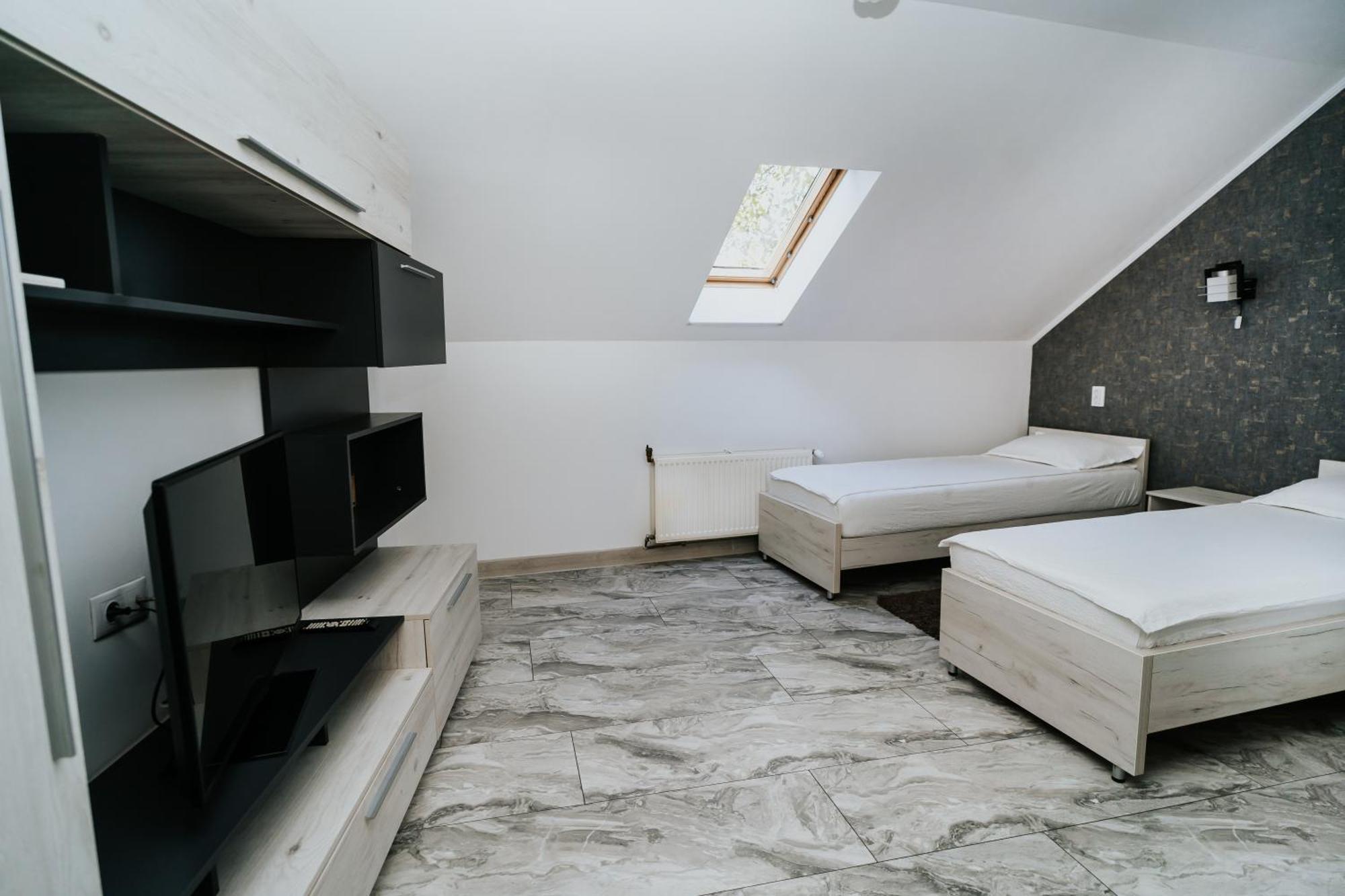 Apartment Attic Sibiu Buitenkant foto
