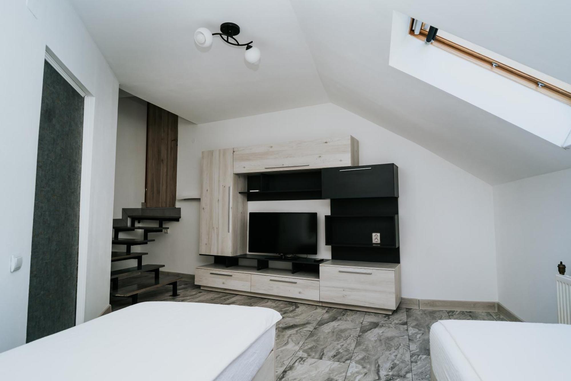 Apartment Attic Sibiu Buitenkant foto